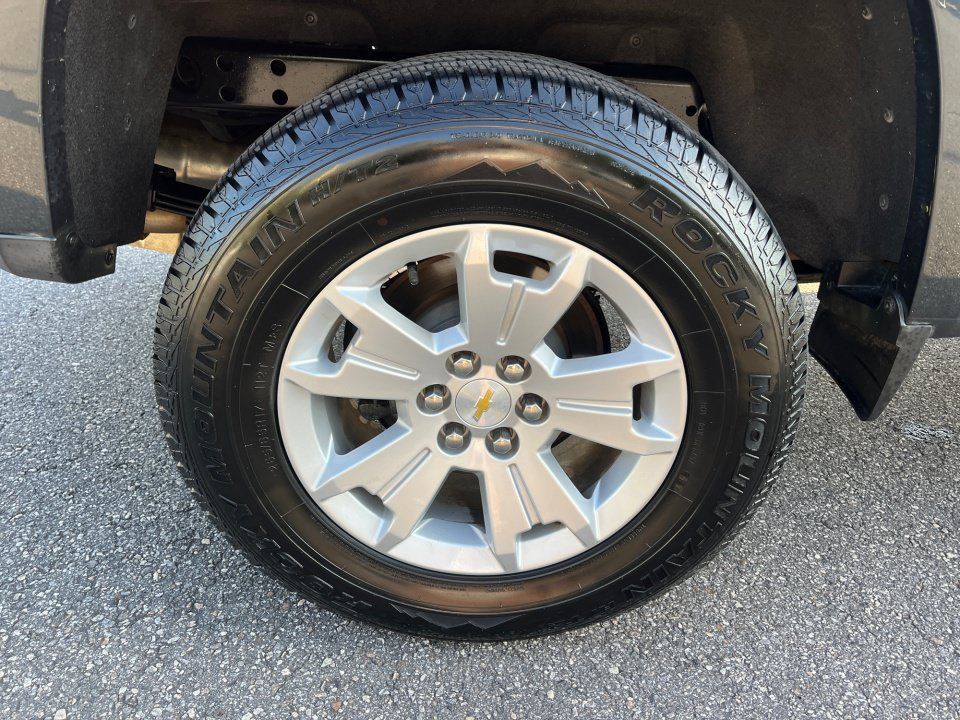 Used 2018 Chevrolet Colorado LT w/ LT Convenience Package RWD image 23