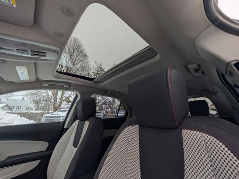 Used 2017 Chevrolet Equinox LT w/ Convenience Package image 6