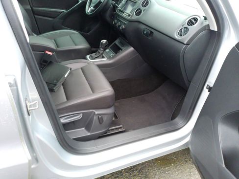 Used 2017 Volkswagen Tiguan Wolfsburg Edition AWD/4WD image 46