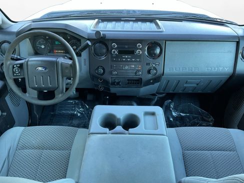 Used 2011 Ford F250 XL w/ PWR Equipment Group image 10