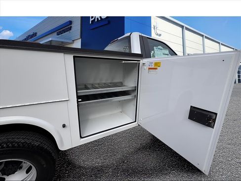 New 2025 Ford F350 XL w/ XL Chrome Package image 19