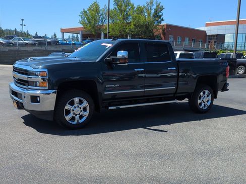 Used 2019 Chevrolet Silverado 2500 LTZ w/ Duramax Plus Package AWD/4WD image 3