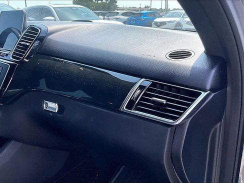 Used 2018 Mercedes-Benz GLE 350 image 19