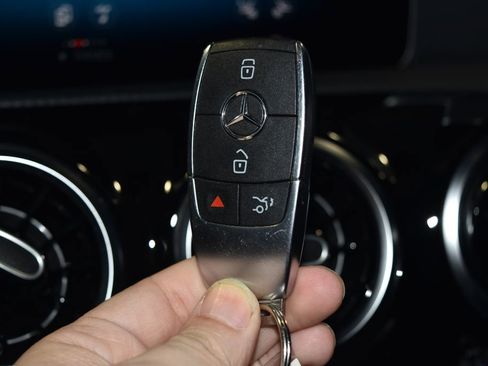 Certified 2020 Mercedes-Benz CLA 250 4MATIC image 18