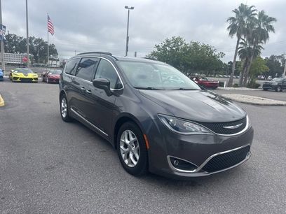 Used 2017 Chrysler Pacifica Touring-L w/ Tire & Wheel Group
