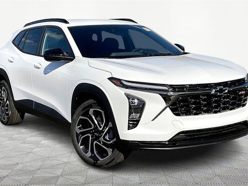 New 2026 Chevrolet Trax RS image 2