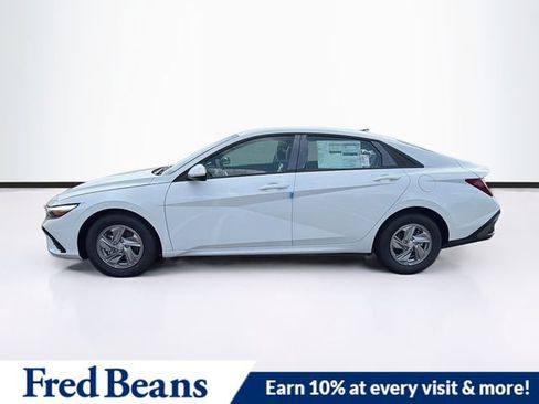 New 2026 Hyundai Elantra SE FWD image 5