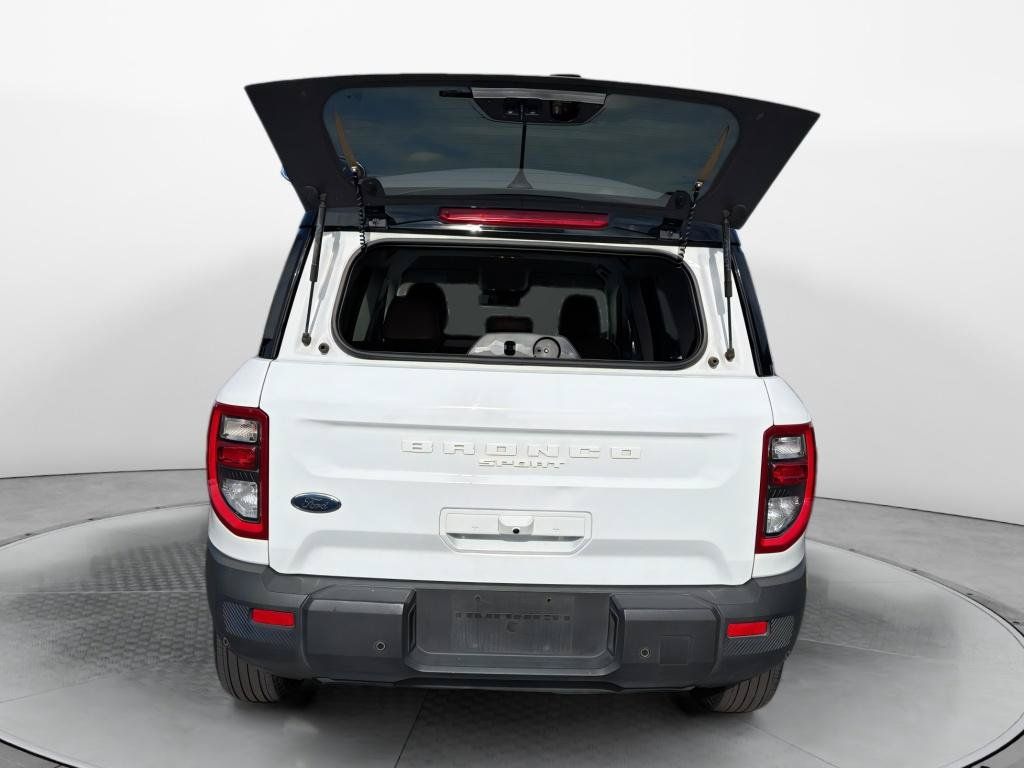 Used 2025 Ford Bronco Sport Outer Banks AWD/4WD image 7