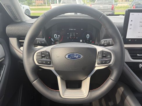 New 2026 Ford Explorer Active w/ Active Comfort Package AWD/4WD image 17