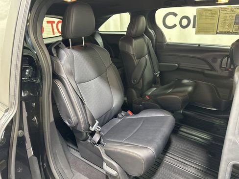 Used 2024 Toyota Sienna XSE w/ XSE Plus Package image 14