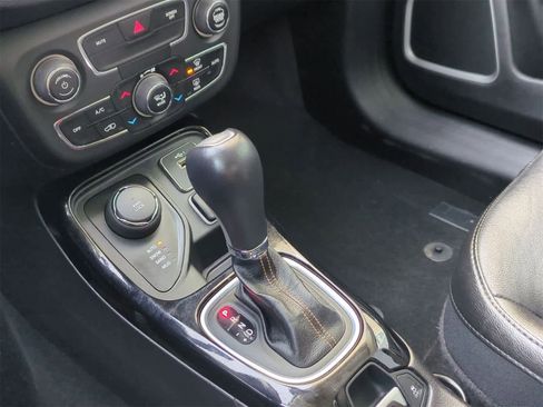 Used 2020 Jeep Compass Limited image 29