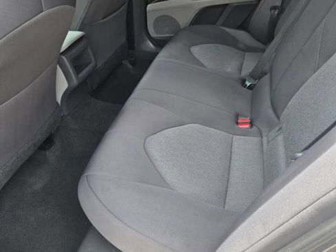 Used 2021 Toyota Camry LE image 12