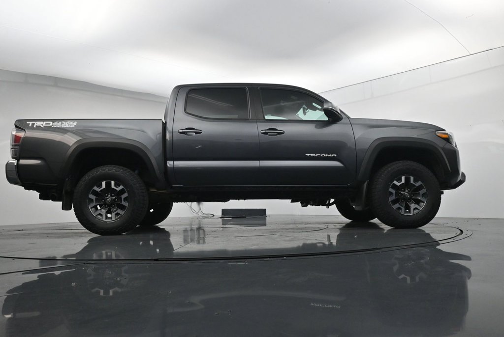 Used 2023 Toyota Tacoma TRD Off-Road AWD/4WD image 38