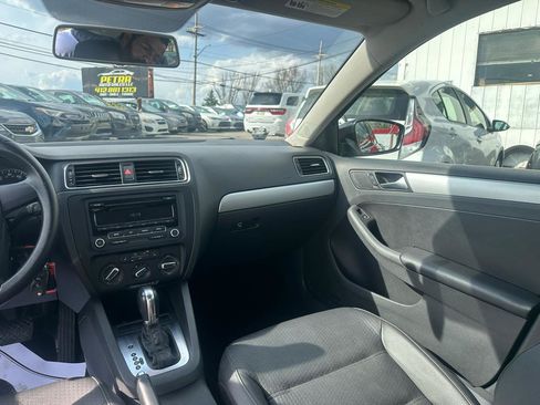 Used 2013 Volkswagen Jetta SE image 11