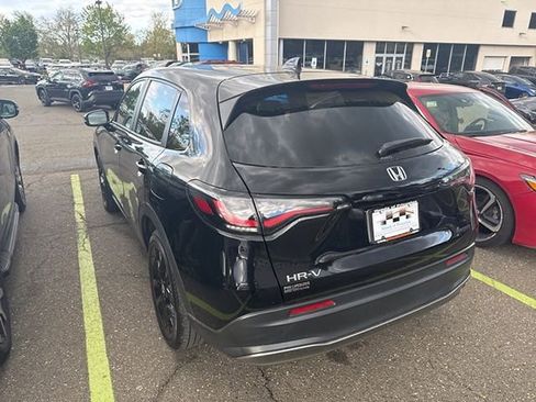 Used 2023 Honda HR-V Sport image 3