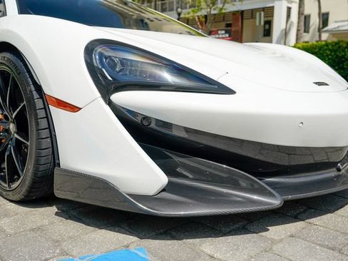 Used 2019 McLaren 600LT RWD image 39
