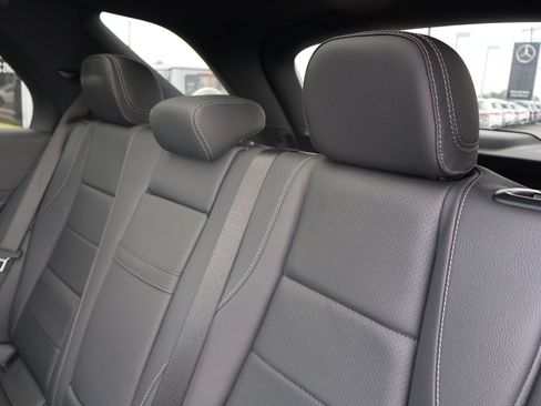 Certified 2025 Mercedes-Benz GLE 450e 4MATIC w/ Driver Assistance Package image 18