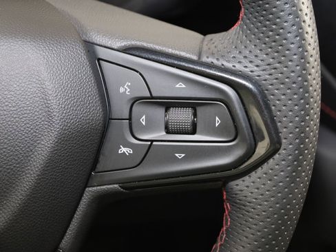 Used 2023 Chevrolet TrailBlazer RS w/ Convenience Package image 35