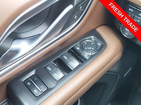 Used 2024 Chevrolet Suburban High Country AWD/4WD image 22