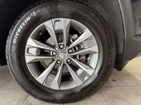 Used 2025 Chevrolet Equinox LT image 29