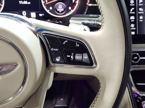 Used 2021 Bentley Flying Spur V8 AWD/4WD image 57