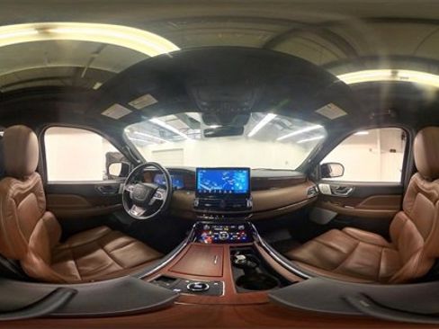 Used 2023 Lincoln Navigator Reserve image 39