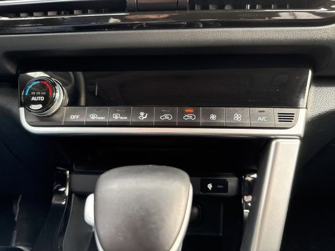 Used 2022 Kia Seltos SX w/ Sunroof Package image 38