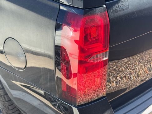 Used 2018 Chevrolet Tahoe LT AWD/4WD image 7