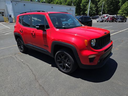 Used 2023 Jeep Renegade Altitude w/ Convenience Group I AWD/4WD image 1