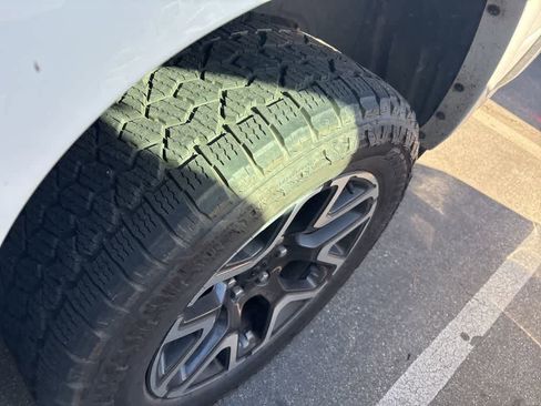 Used 2025 RAM 1500 Laramie image 11