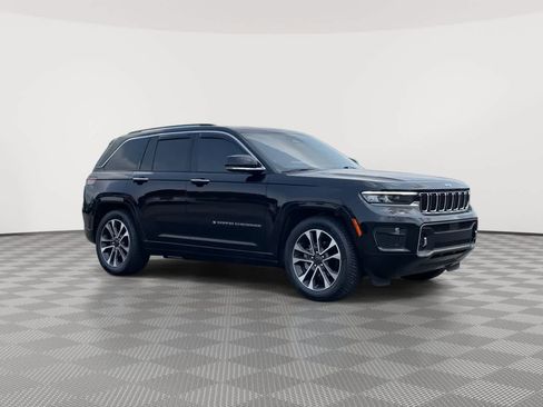 Used 2022 Jeep Grand Cherokee Overland AWD/4WD image 2