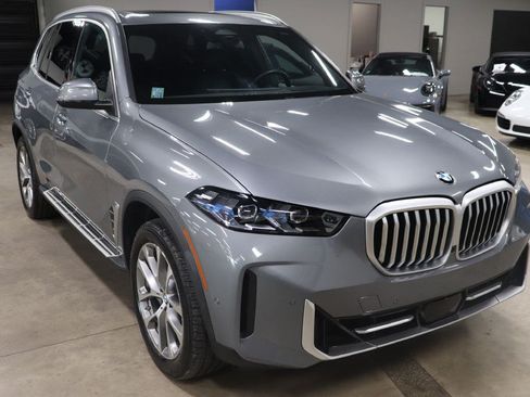 Used 2026 BMW X5 xDrive40i AWD/4WD image 6