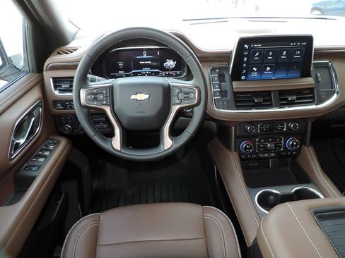 Used 2023 Chevrolet Tahoe High Country image 18