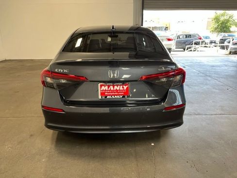 Used 2022 Honda Civic Touring image 4