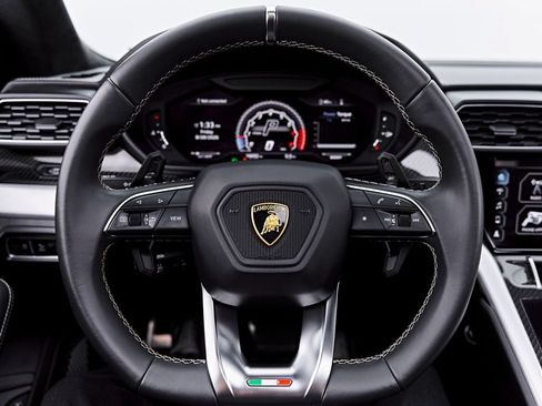 Used 2021 Lamborghini Urus AWD/4WD image 74
