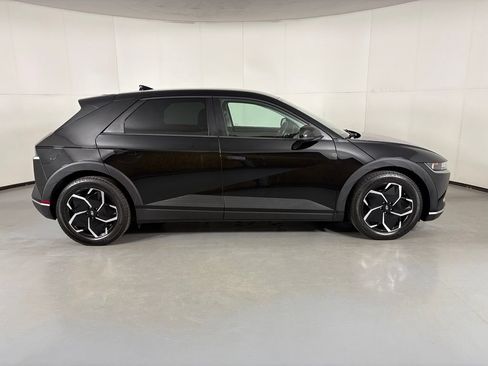 Used 2024 Hyundai Ioniq 5 SEL RWD image 17