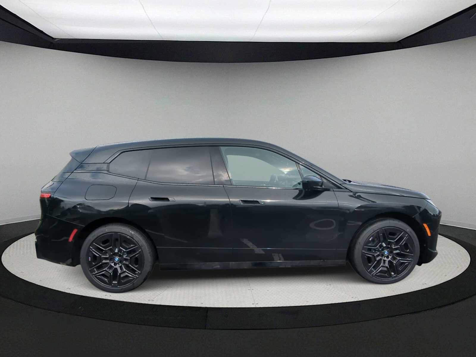 Used 2026 BMW iX xDrive60 w/ M Sport Package AWD/4WD image 9