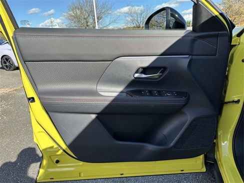 New 2026 Nissan Kicks SR image 14