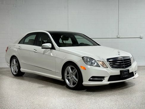 Used 2013 Mercedes-Benz E 350 4MATIC Sedan image 4