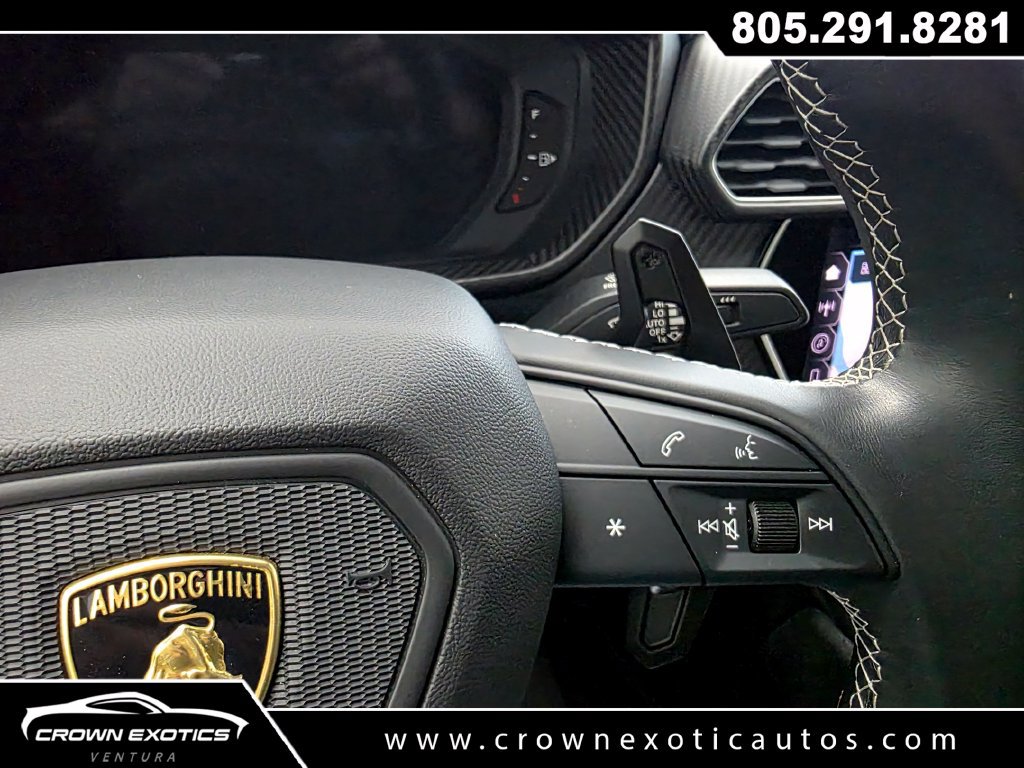 Used 2024 Lamborghini Urus Performante AWD/4WD image 28