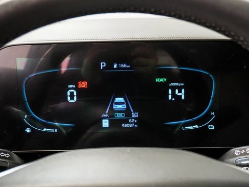 Used 2023 Kia Niro EX Touring image 32