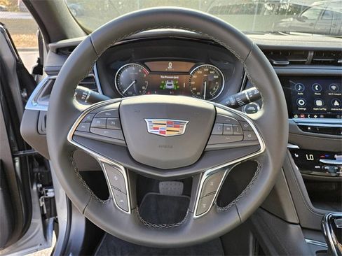 New 2026 Cadillac XT5 Luxury image 25