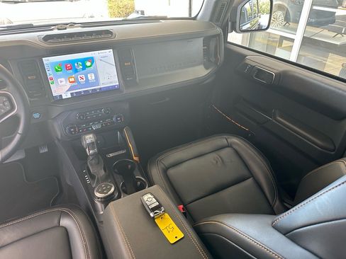 Certified 2024 Ford Bronco Badlands image 30