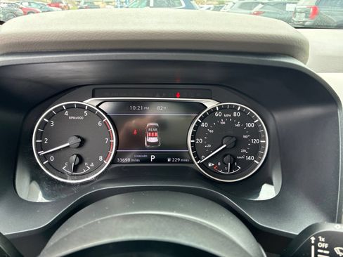 Used 2023 Nissan Rogue SV FWD image 13