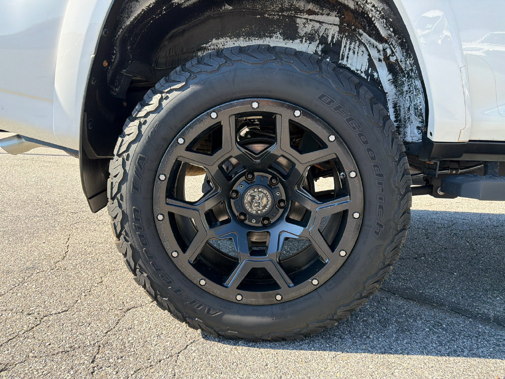 Used 2020 Toyota 4Runner TRD Off-Road Premium w/ Moonroof Package AWD/4WD image 17