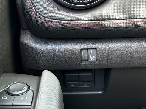 Used 2025 Chevrolet Colorado Z71 image 38