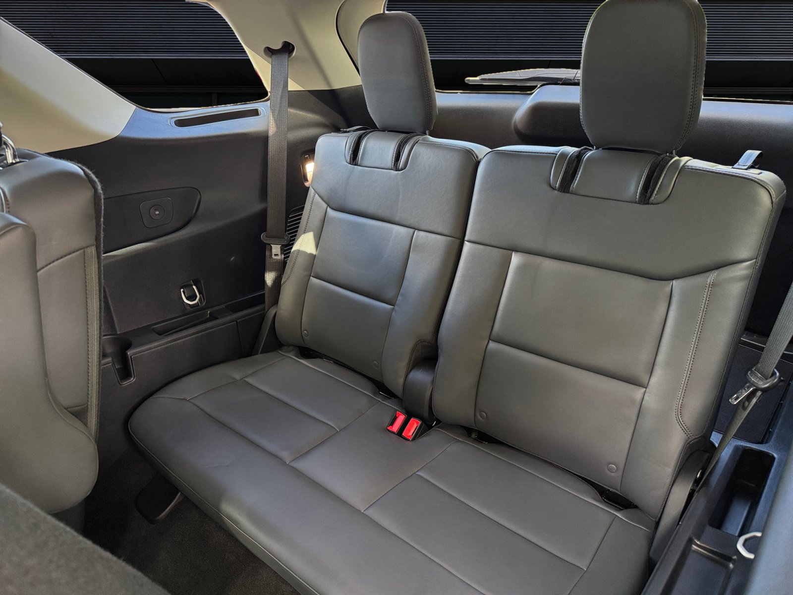 Used 2025 Ford Explorer Active w/ Active Comfort Package AWD/4WD image 16