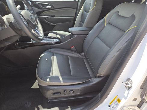 Used 2024 Chevrolet Trax ACTIV FWD image 24