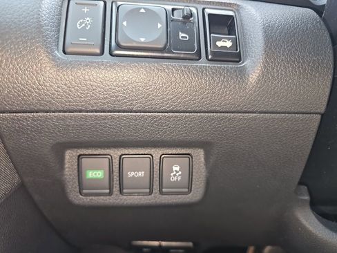 Used 2017 Nissan Sentra SV image 18