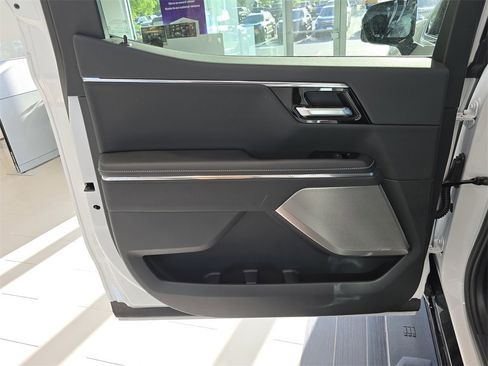 New 2025 GMC Sierra EV Denali image 21